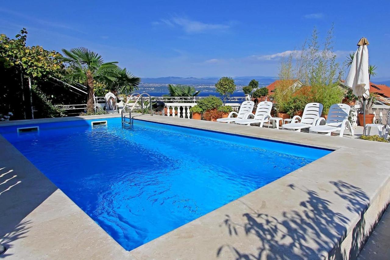 Family Friendly Apartments With A Swimming Pool Lovran, Opatija - 14178 エクステリア 写真