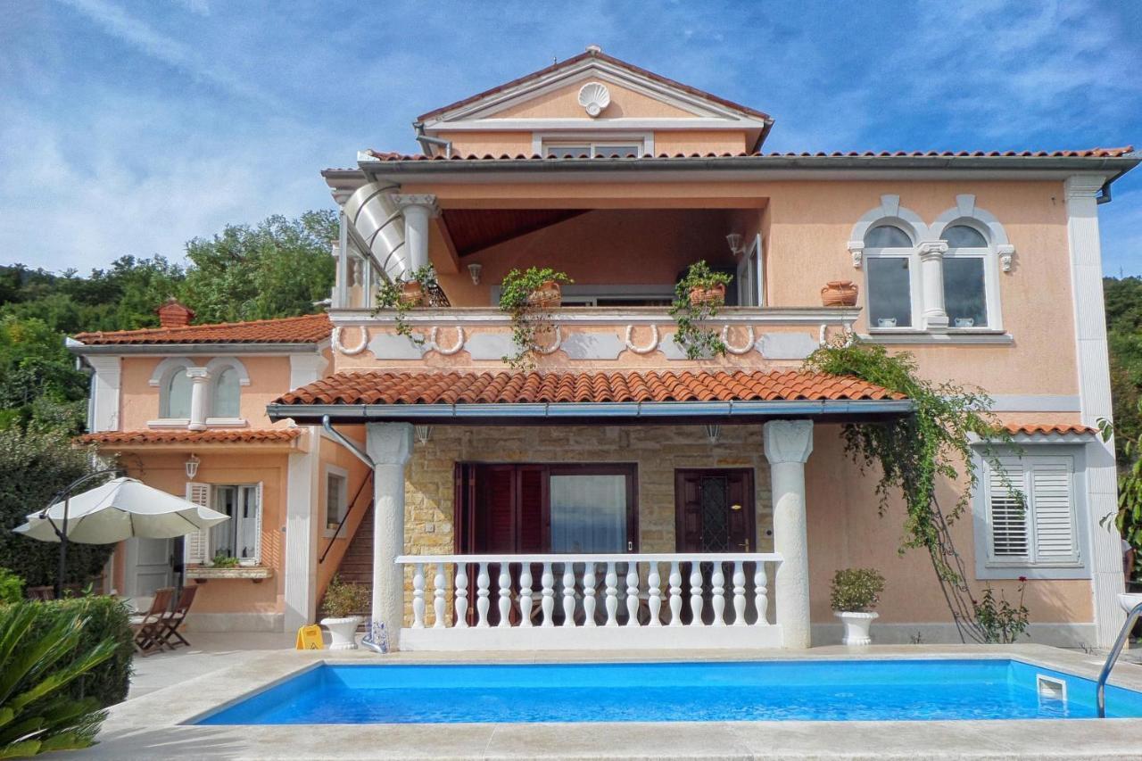 Family Friendly Apartments With A Swimming Pool Lovran, Opatija - 14178 エクステリア 写真