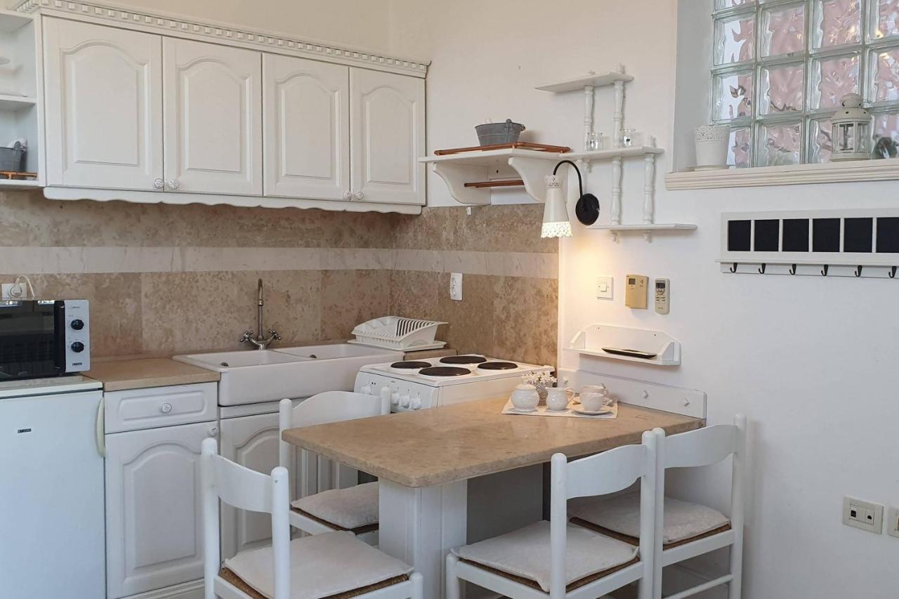 Family Friendly Apartments With A Swimming Pool Lovran, Opatija - 14178 エクステリア 写真