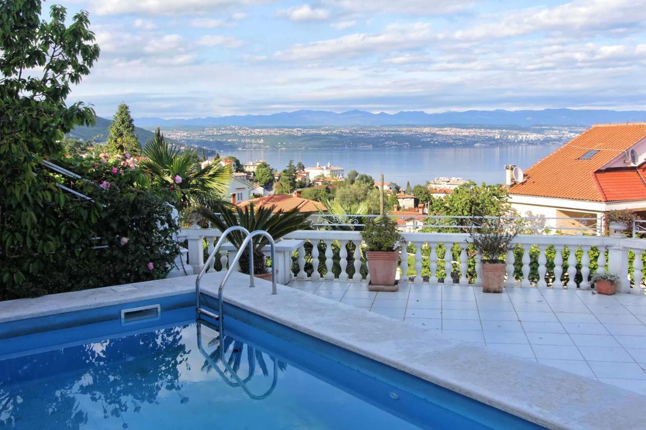 Family Friendly Apartments With A Swimming Pool Lovran, Opatija - 14178 エクステリア 写真