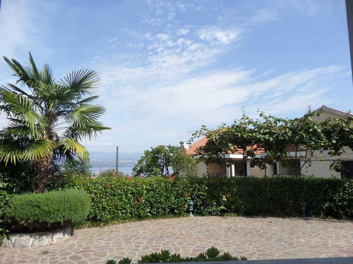Family Friendly Apartments With A Swimming Pool Lovran, Opatija - 14178 エクステリア 写真