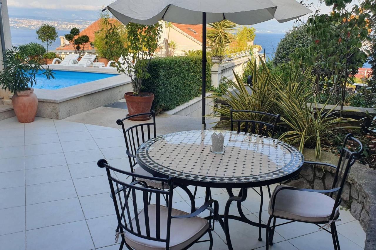 Family Friendly Apartments With A Swimming Pool Lovran, Opatija - 14178 エクステリア 写真