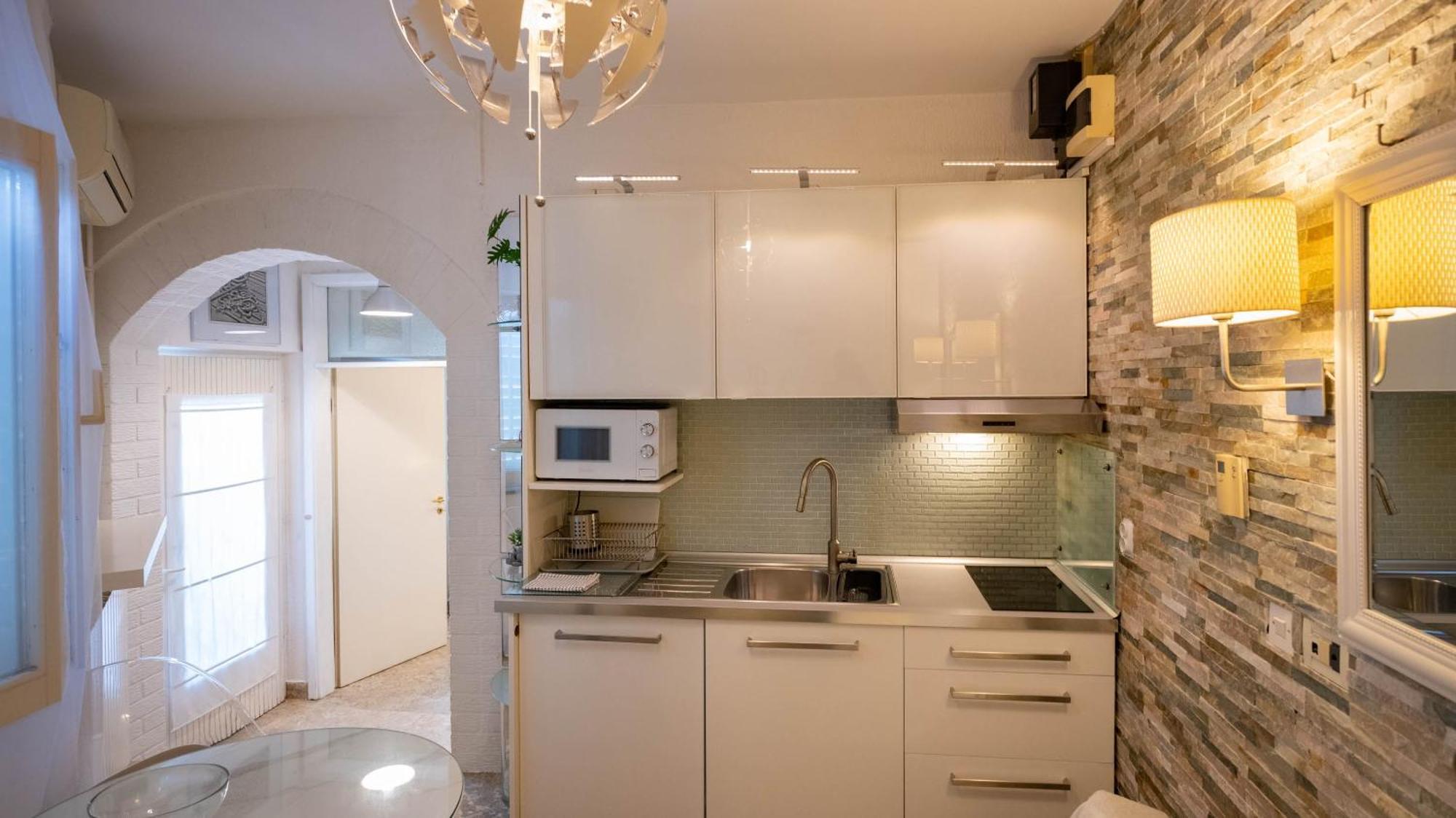 Family Friendly Apartments With A Swimming Pool Lovran, Opatija - 14178 エクステリア 写真