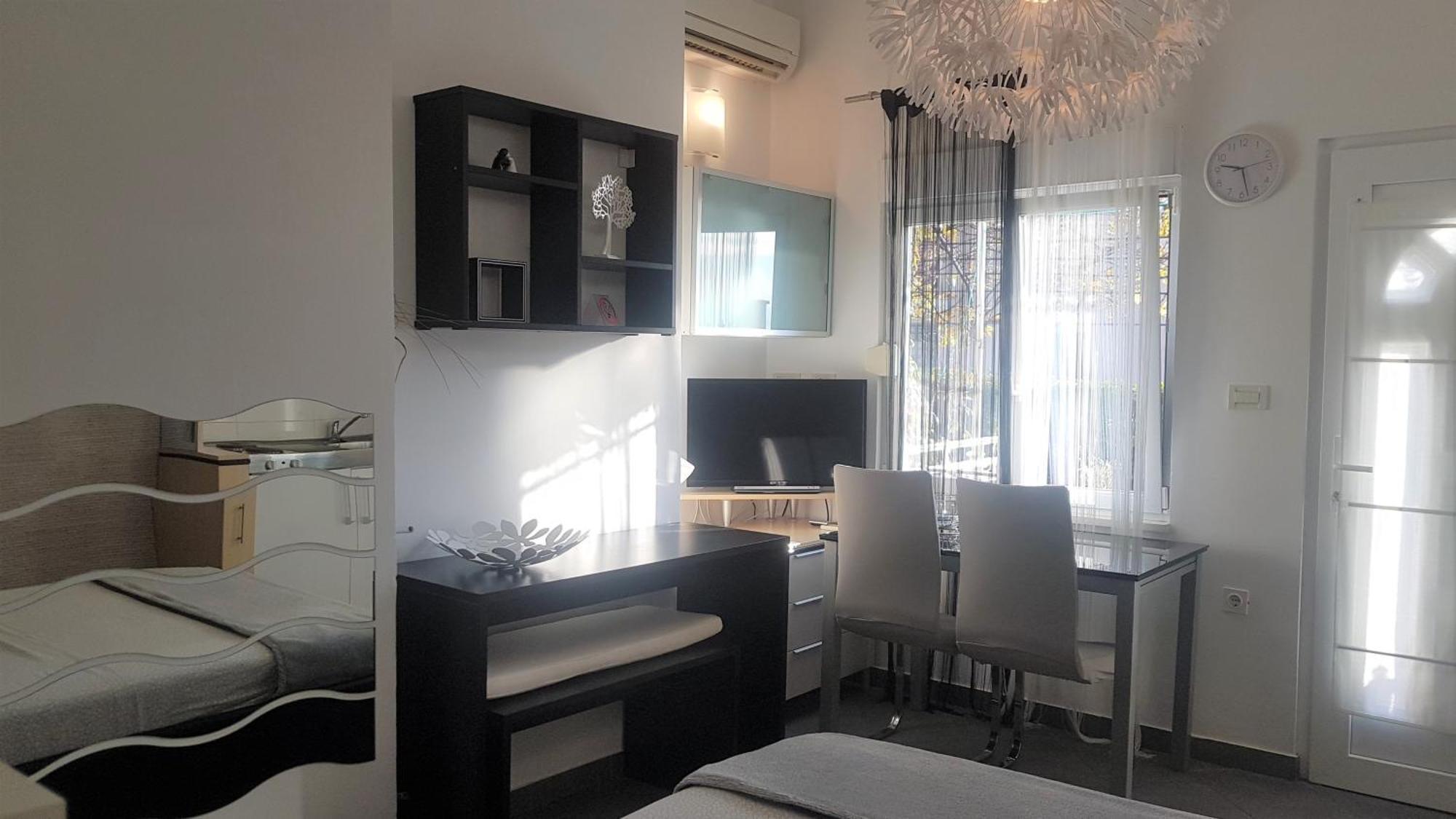 Family Friendly Apartments With A Swimming Pool Lovran, Opatija - 14178 エクステリア 写真